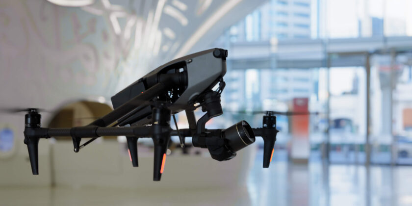 DJI Inspire 3 új mércét állít a légi filmfelvételekben: 8K teljes képmezős szenzor és 5,5 millió forintos ár