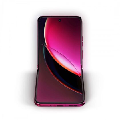 A Motorola RAZR 40 Ultra végre lelepleződött teljes részletességében egy reklámvideóban 7 A Motorola RAZR 40 Ultra végre lelepleződött teljes részletességében egy reklámvideóban