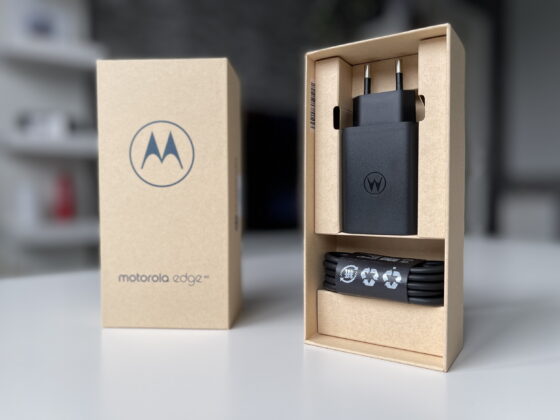 Kicsomagoltuk az Edge 40-et, a Motorola közepes méretű és kompakt modelljét; Íme mit találtunk a dobozban