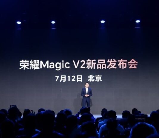 George Zhao, a Honor vezérigazgatója forradalmat ígér a hajlítható telefonok piacán: a Magic V2 július 12-én kerül bemutatásra