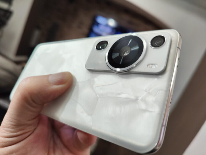Elrajtol a Huawei P60 Pro értékesítése Magyarországon; Június 1-től kapható