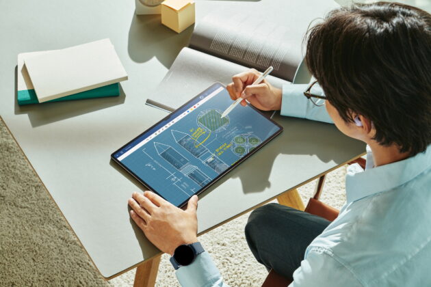 Hivatalos az Android univerzum csúcs-táblagépe, a Samsung Galaxy Tab S9 Ultra: 14,6 hüvelykes AMOLED kijelzővel, IP68 tanúsítvánnyal és továbbfejlesztett ceruzával