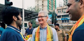 Az iPhone 15 most már az indiai Foxconn gyárban készül, a kínai termelés csökkentésének részeként Tim Cook Indiában