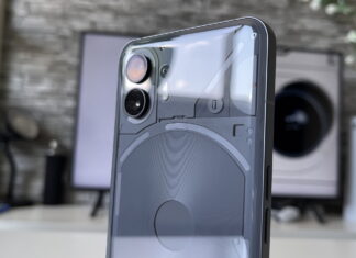 Nothing Phone (2)