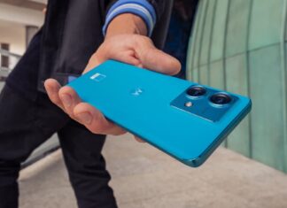 A Motorola Edge 40 Neo: prémium-középkategóriás készülék ívelt P-OLED kijelzővel Motorola Edge 40 Neo