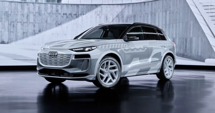 Ergonómia és technológia kéz a kézben: Az Audi Q6 E-tron új generációs elektromos SUV-ja