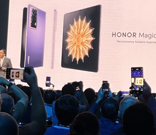 Honor Magic V2