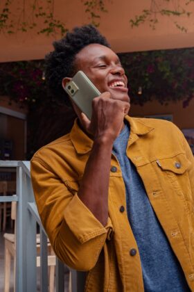 A Moto G54 5G Power Edition és a Moto G84 5G erőteljes akkumulátorral és Viva Magenta színsémában debütál a Motorola kínálatában