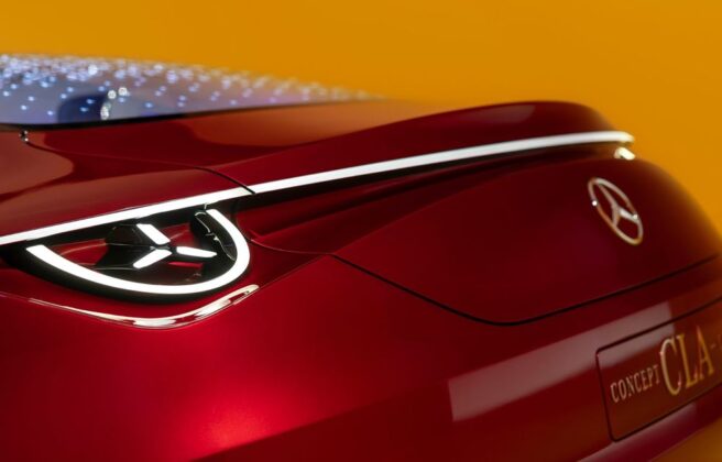 A Mercedes-Benz gyors töltéssel és magas hatótávval kihívja a Teslát: bemutatkozik a Concept CLA Class