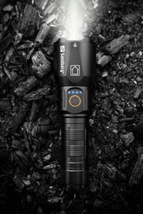 A Sandberg Survivor Torch Powerbank 5000: Fény és energia egy kézben