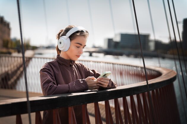 SteelSeries Arctis Nova 7 White: Páratlan hangminőséget ígér és MI-vezérelt zajszűrést a gamereknek