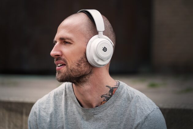 SteelSeries Arctis Nova 7 White: Páratlan hangminőséget ígér és MI-vezérelt zajszűrést a gamereknek