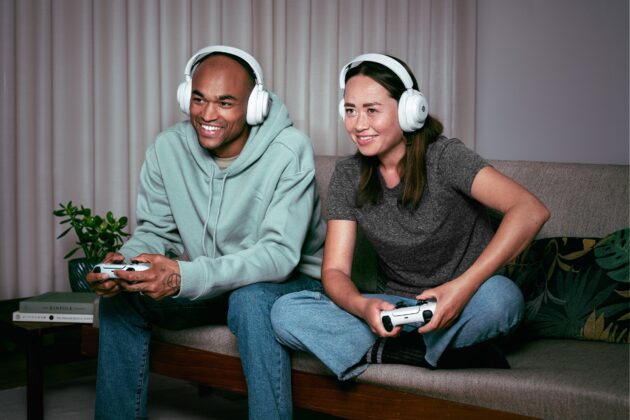 SteelSeries Arctis Nova 7 White: Páratlan hangminőséget ígér és MI-vezérelt zajszűrést a gamereknek
