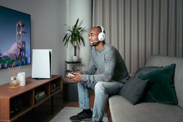 SteelSeries Arctis Nova 7 White: Páratlan hangminőséget ígér és MI-vezérelt zajszűrést a gamereknek
