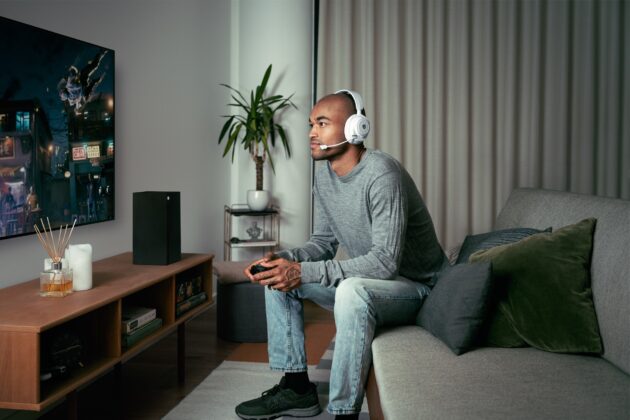 SteelSeries Arctis Nova 7 White: Páratlan hangminőséget ígér és MI-vezérelt zajszűrést a gamereknek