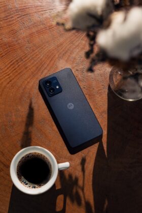 A Moto G54 5G Power Edition és a Moto G84 5G erőteljes akkumulátorral és Viva Magenta színsémában debütál a Motorola kínálatában