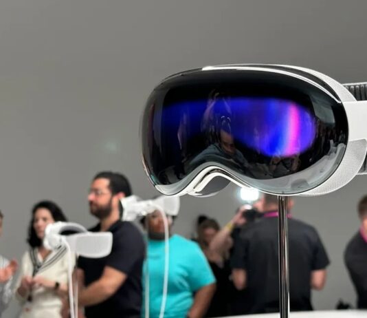 A Vision Pro testvére: az Apple kedvezőbb árú bővített valóság szemüvegen dolgozik
