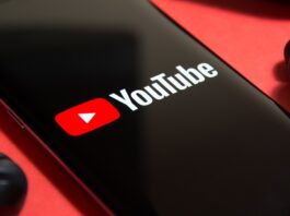 A YouTube rengeteg új funkcióval bővül: automatikus hangerőszabályozás, zároló képernyő és MI által támogatott dalok keresése