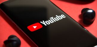 A YouTube rengeteg új funkcióval bővül: automatikus hangerőszabályozás, zároló képernyő és MI által támogatott dalok keresése