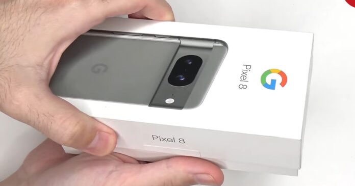 A Google Pixel 8 új képeken, és még a bemutató előtt egy YouTube-os kibontást is kapott