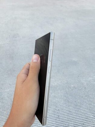 A Samsung Galaxy S24 Ultra közelebb, mint gondolnád: Valós képek a csúcstelefonról