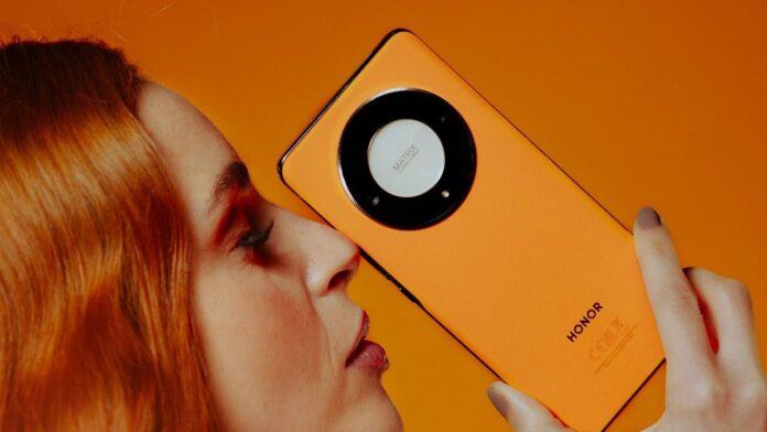 Most érkezett Magyarországra: Vásárolj Honor Magic6 Lite-ot, és kapj egy HONOR X7a-t ajándékba! 1 A Honor Magic6 Lite nemrég debütált Európában