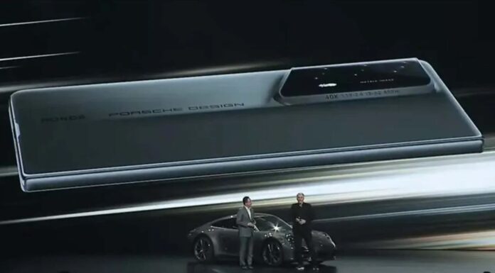 HONOR Magic V2 RSR Porsche Design