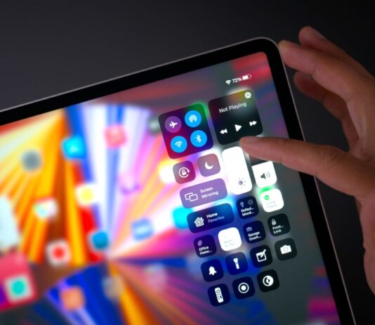 Az iPadOS 18 zár alatt tartja a régi modelleket, az iOS 18 viszont nyitott kapukat ígér