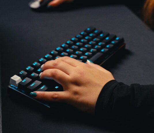 Logitech G PRO X 60 LIGHTSPEED