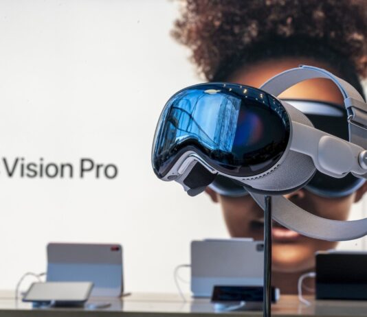 Apple Vision Pro ma rajtol Európában; Az amerikai eladások visszaesése beárnyékolja az indulást