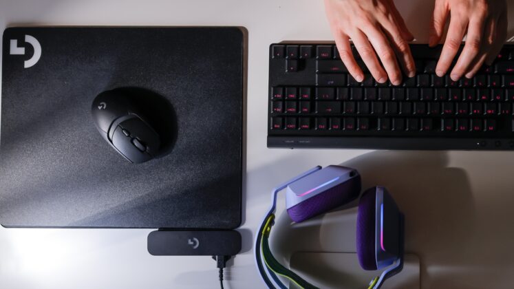 Precíz irányítás és alacsony késleltetés; A Logitech G309 LIGHTSPEED ideális minden szintű játékos számára