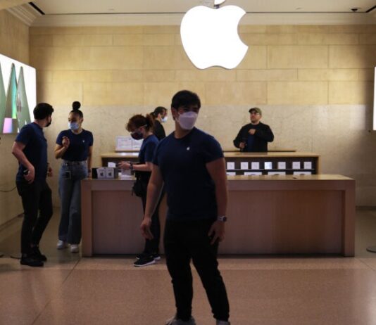 Apple Books és News csapatok leépítése: új irányok az Apple-nél