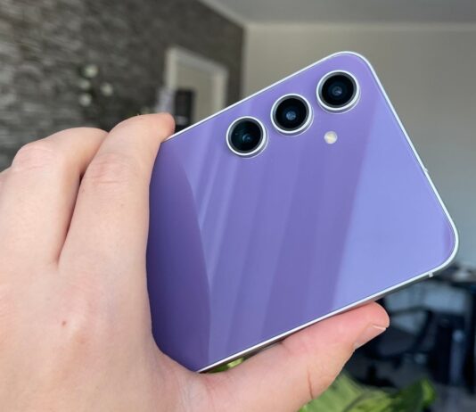 Korábbi megjelenésre készül a Samsung Galaxy S24 FE? Már hivatalosan is listázva