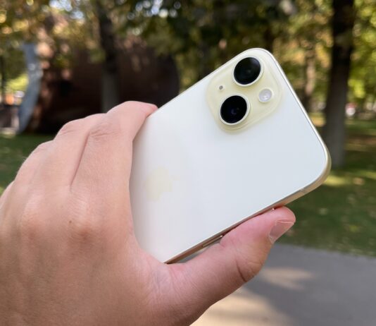 iPhone 15