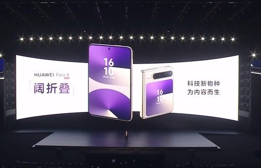 A Huawei bemutatta a Pura X-et; az első széltében hajtható telefon 16:10-es kijelzővel és tekintetvezérléssel debütált