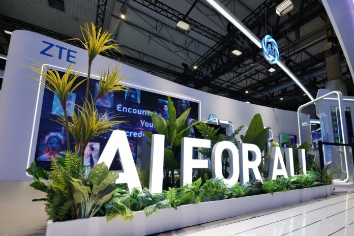 A ZTE bemutatta AI-alapú mobiljait az MWC 2025-en; Gaming, fotózás és hajlítható kijelzők mesterséges intelligenciával