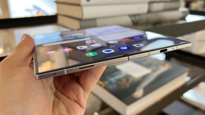 Nincs többé észrevehető gyűrődés a Galaxy Z Fold7 és a Z Flip7 kijelzőjén