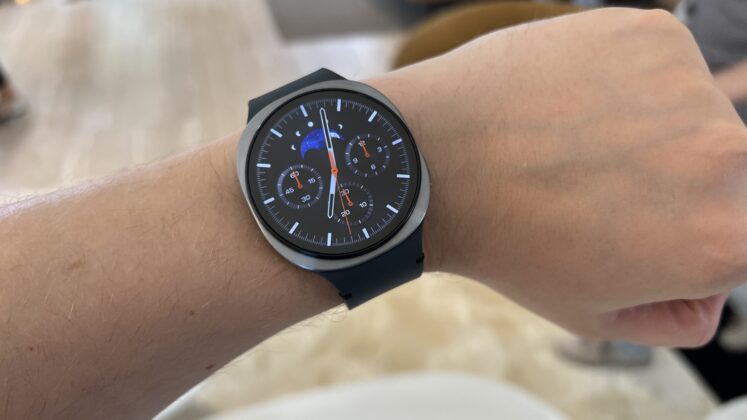 A Galaxy Watch8 és a Galaxy Watch8 Classic bemutatása; minimalista dizájn és új egészségügyi szenzorok