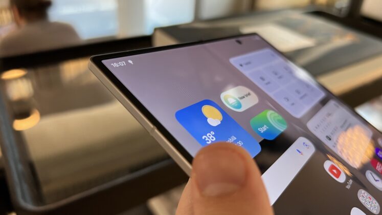 A Galaxy Z Fold7 hivatalosan is megérkezett; látványos új dizájn, szupervékony test és láthatatlan hajlat