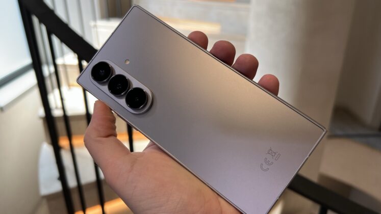 A Galaxy Z Fold7 hivatalosan is megérkezett; látványos új dizájn, szupervékony test és láthatatlan hajlat