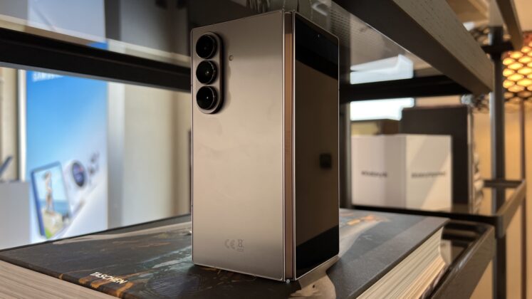 A Galaxy Z Fold7 hivatalosan is megérkezett; látványos új dizájn, szupervékony test és láthatatlan hajlat