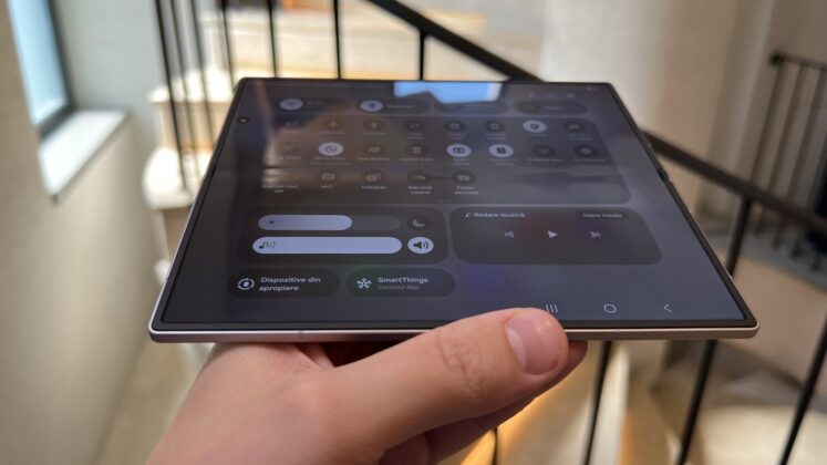 A Galaxy Z Fold7 hivatalosan is megérkezett; látványos új dizájn, szupervékony test és láthatatlan hajlat