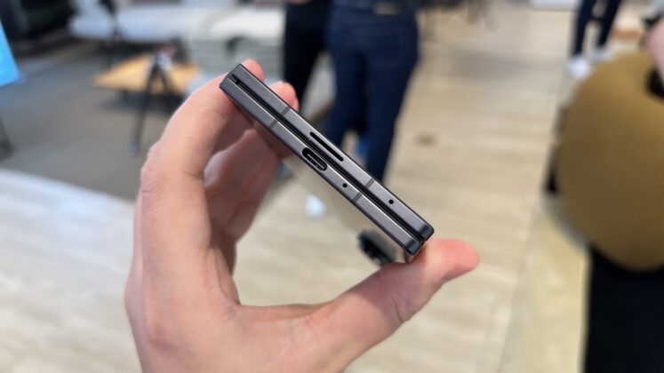 A Galaxy Z Fold7 hivatalosan is megérkezett; látványos új dizájn, szupervékony test és láthatatlan hajlat