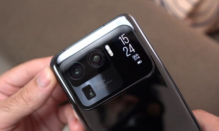 A Xiaomi 16 Pro Max 7.500 mAh-s akkumulátorral érkezhet; ezzel megelőzheti a 16 Ultra modellt is
