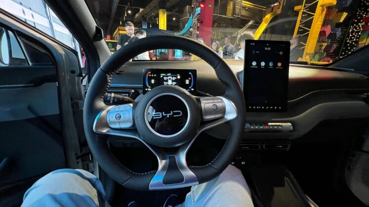 A BYD Dolphin Surf elérte az 1 millió eladott példányt világszerte; új változat érkezik nagyobb hatótávval