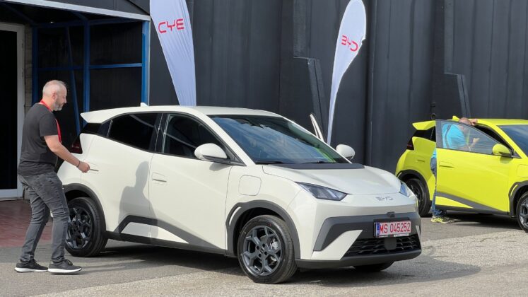 A BYD Dolphin Surf elérte az 1 millió eladott példányt világszerte; új változat érkezik nagyobb hatótávval