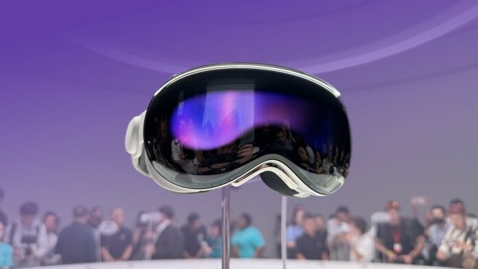 A Vision Pro 2 bemutatására készül a Apple még idén; az új headset M4 lapkával és kényelmesebb kialakítással érkezik