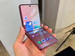 A Galaxy Z Flip7 hivatalosan is bemutatkozott; az első hajlítható csúcstelefon Exynos lapkával és szinte láthatatlan hajlattal
