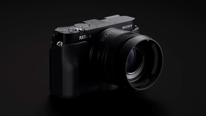 Fix objektív, teljes képmező és mesterséges intelligencia; A Sony RX1R III fókuszrendszere a mozgást is leköveti