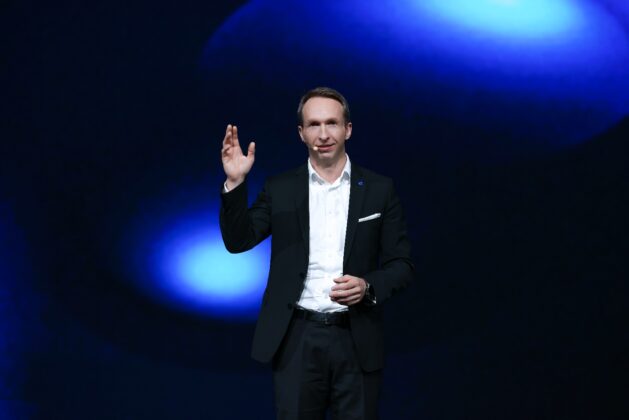 A vivo bemutatta Vision Discovery MR-headsetjét 8K kijelzővel és XR2+ Gen 2 platformmal; A ZEISS-szel globális szintre lépett az együttműködés